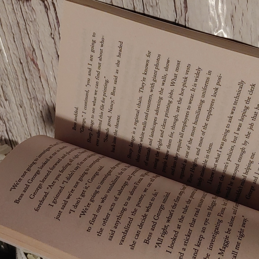 3/$13 Nancy Drew Diaries. The Red Slippers by Carolyn Keene children book - Picture 2 of 3